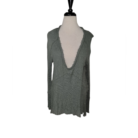 Free People Tops - Free People Sage Green Raw Hem Deep V Tunic Style Women's Top